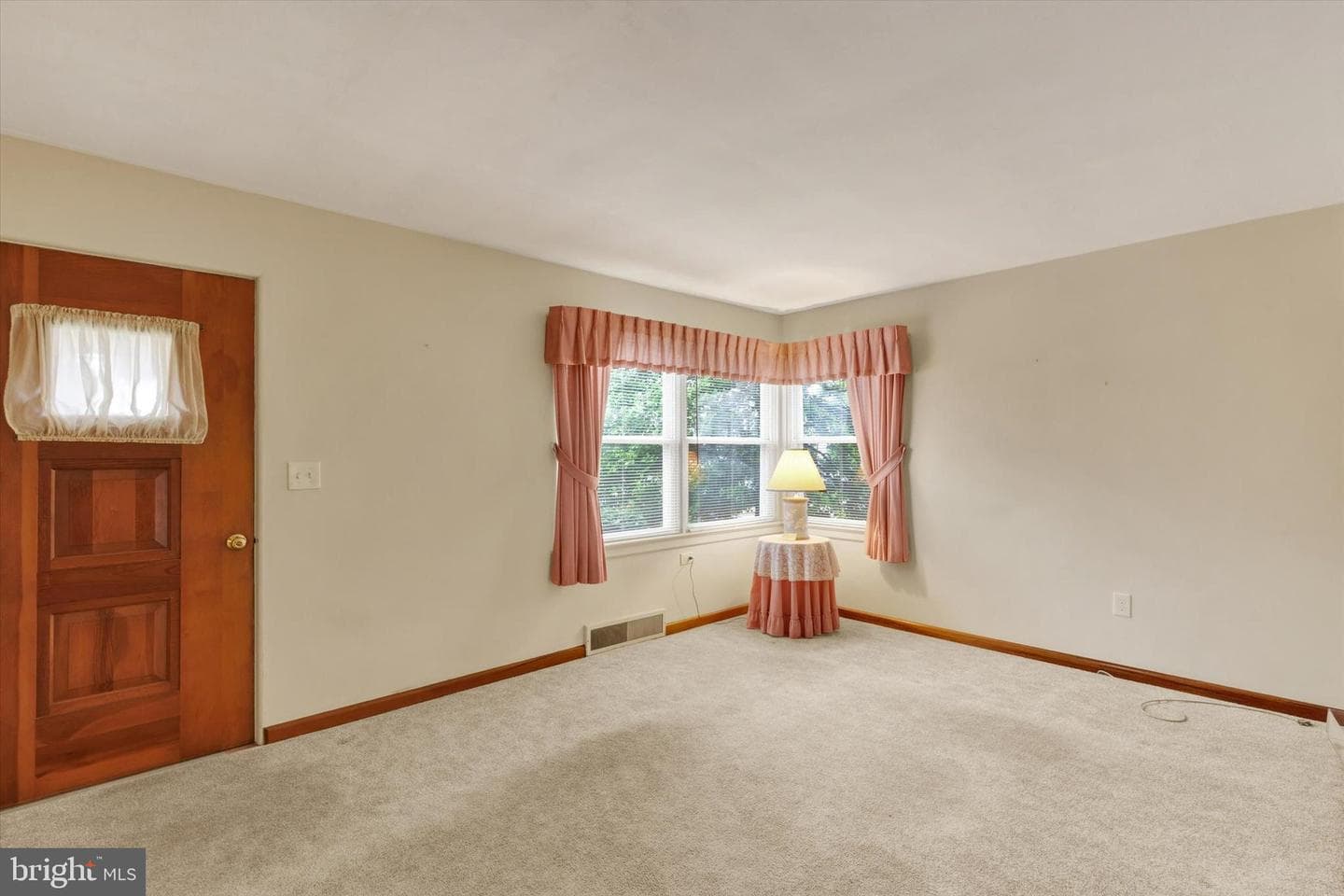 374 E Maple Street photo 6