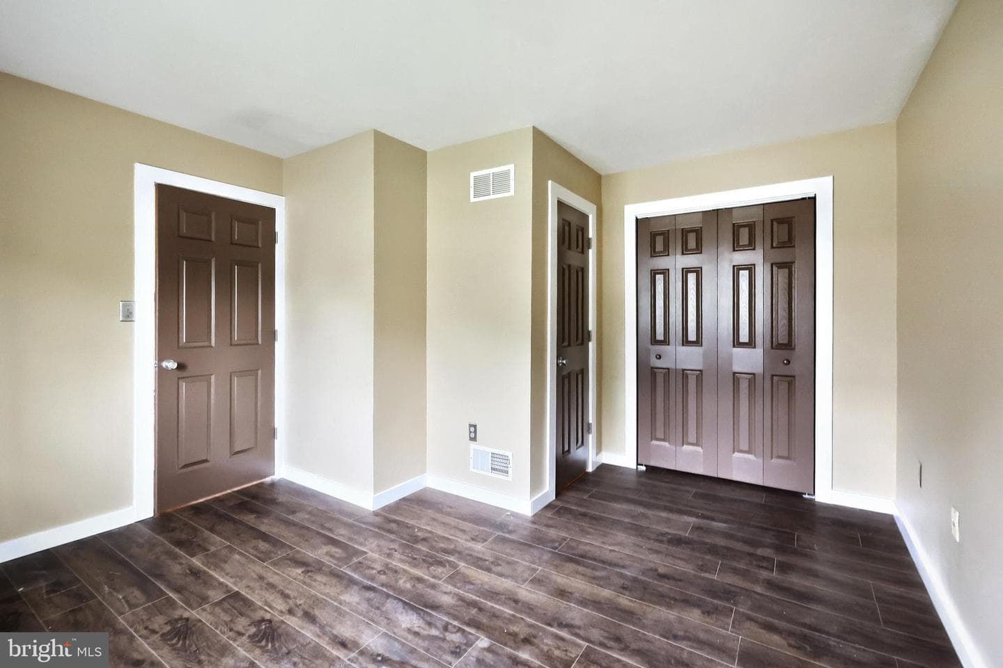 514 Hartman Avenue photo 18