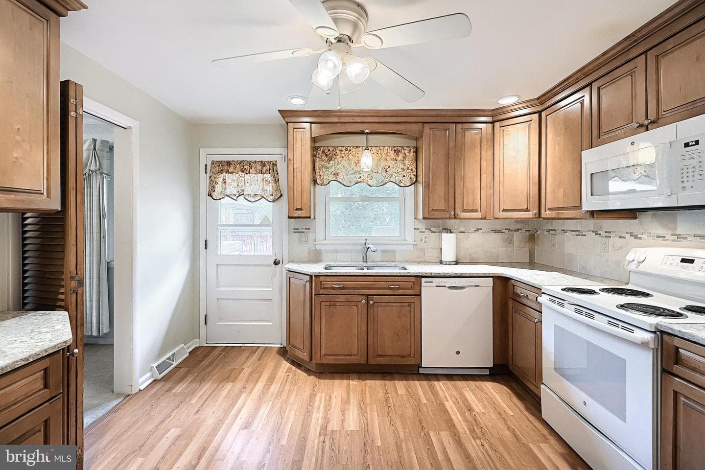 1840 Lilac Road photo 18
