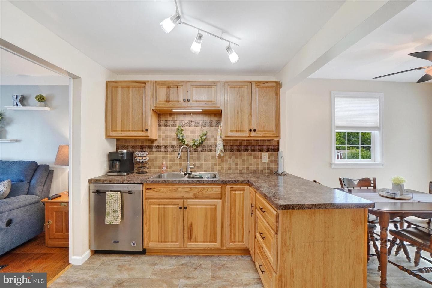 3020 Lark Drive photo 10