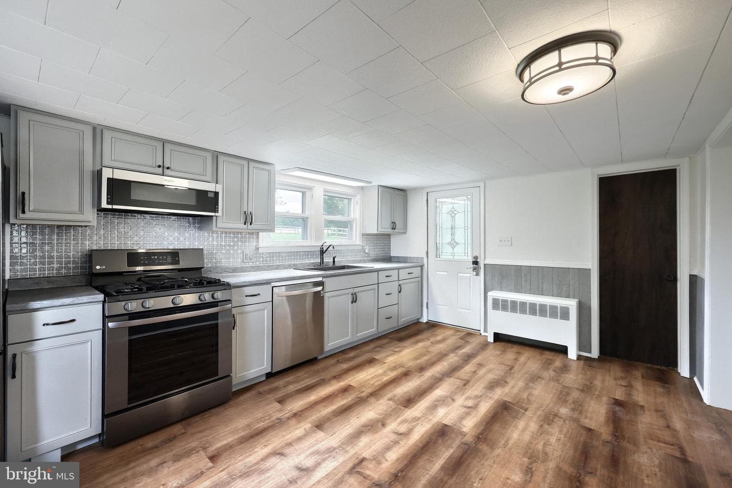 2040 Grandview Road photo 20