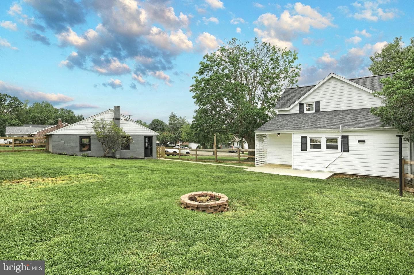 2040 Grandview Road photo 44