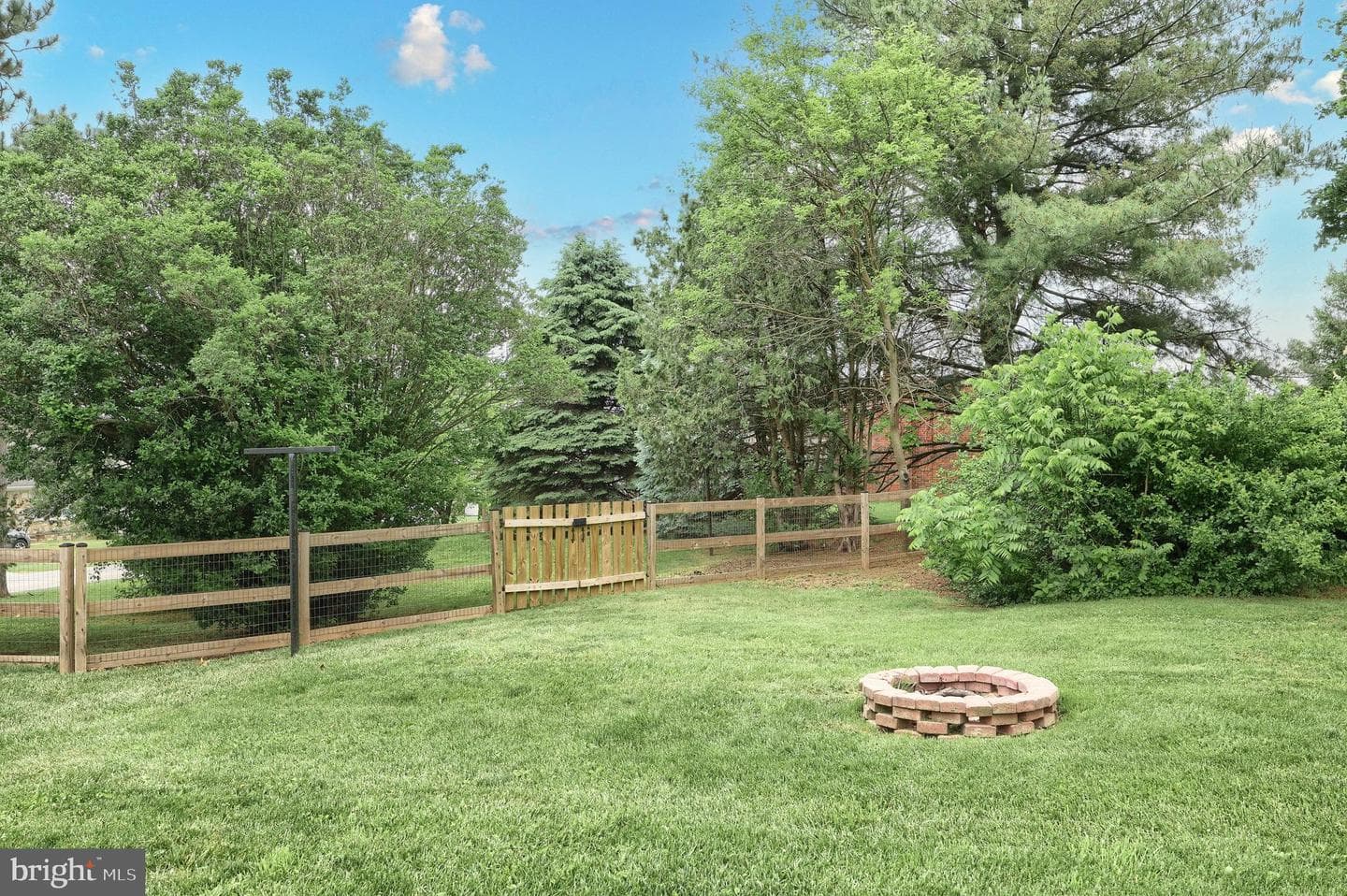 2040 Grandview Road photo 46