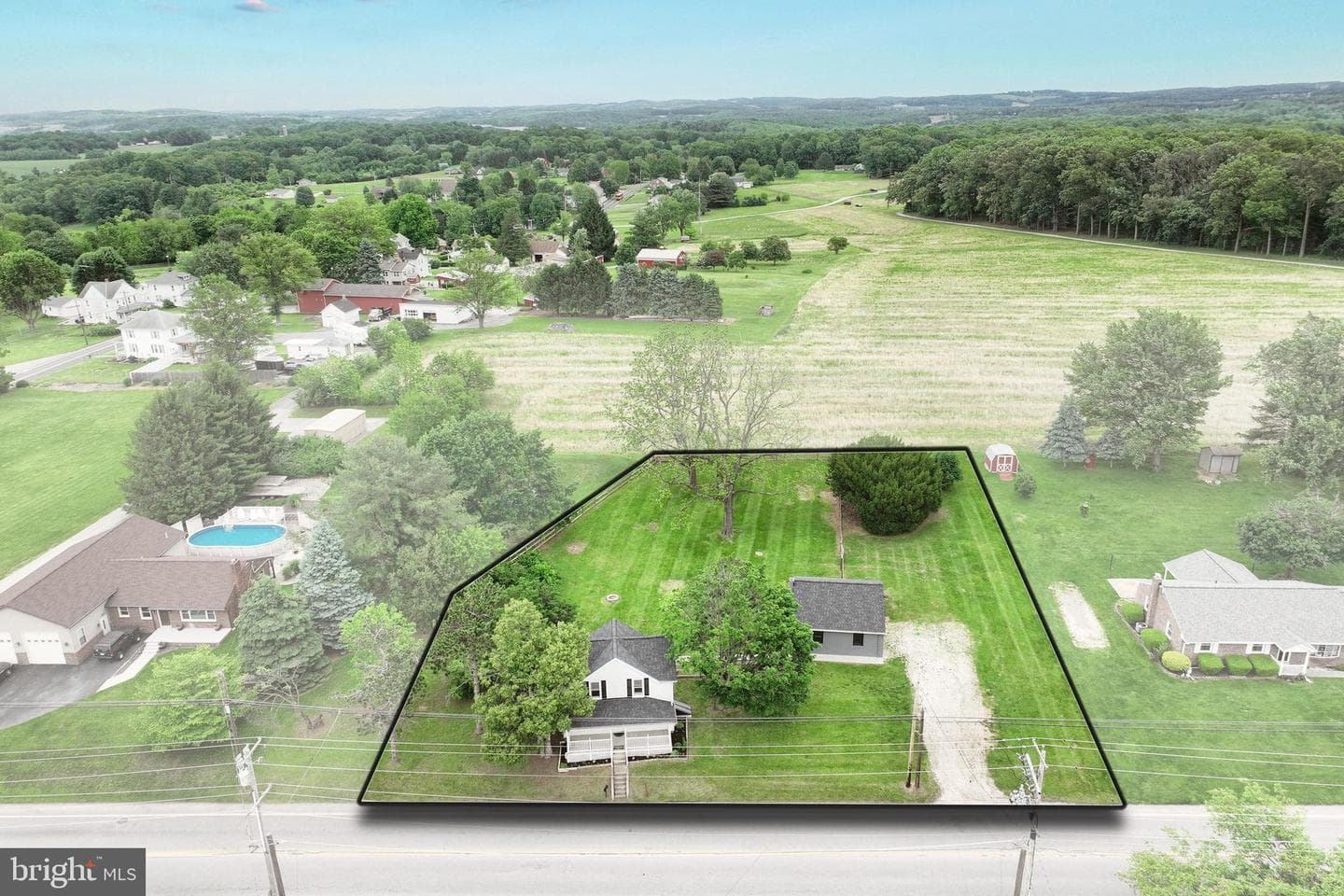 2040 Grandview Road photo 5