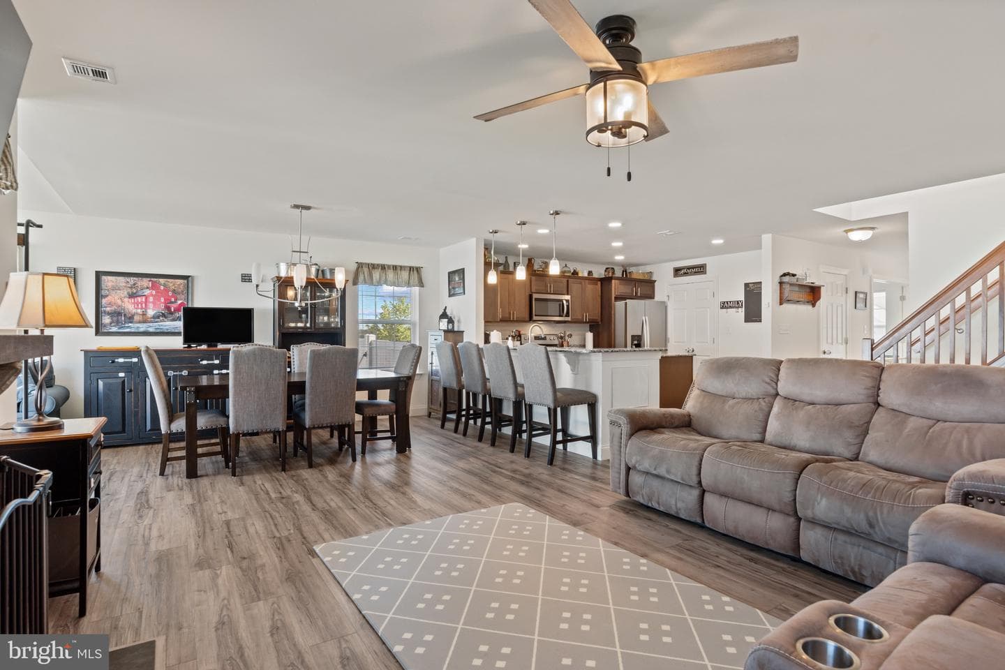 216 Eagle Road photo 9