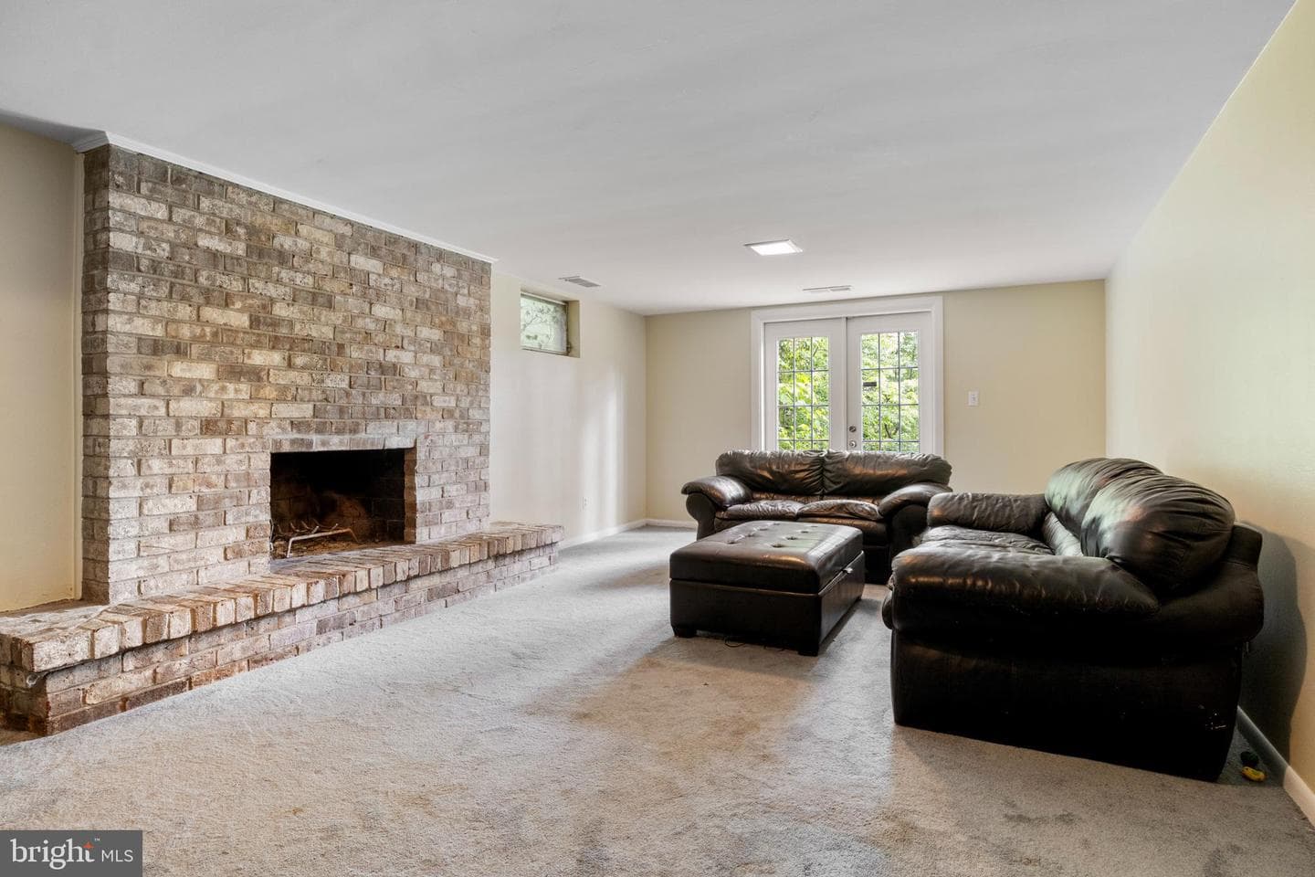 2648 Cambridge Road photo 30