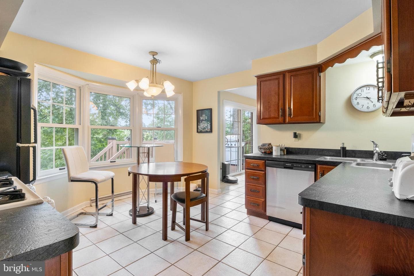 2648 Cambridge Road photo 7