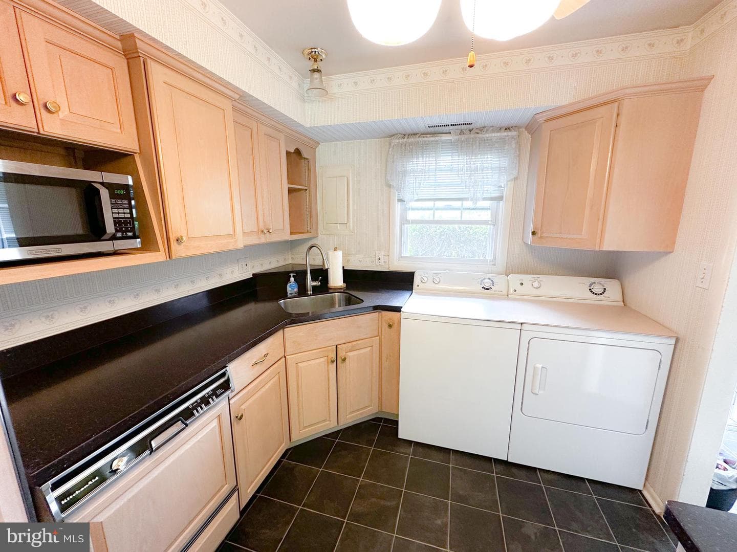 737 Hardwick Place photo 7