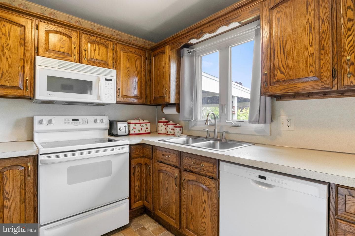 28 Pine Street photo 12