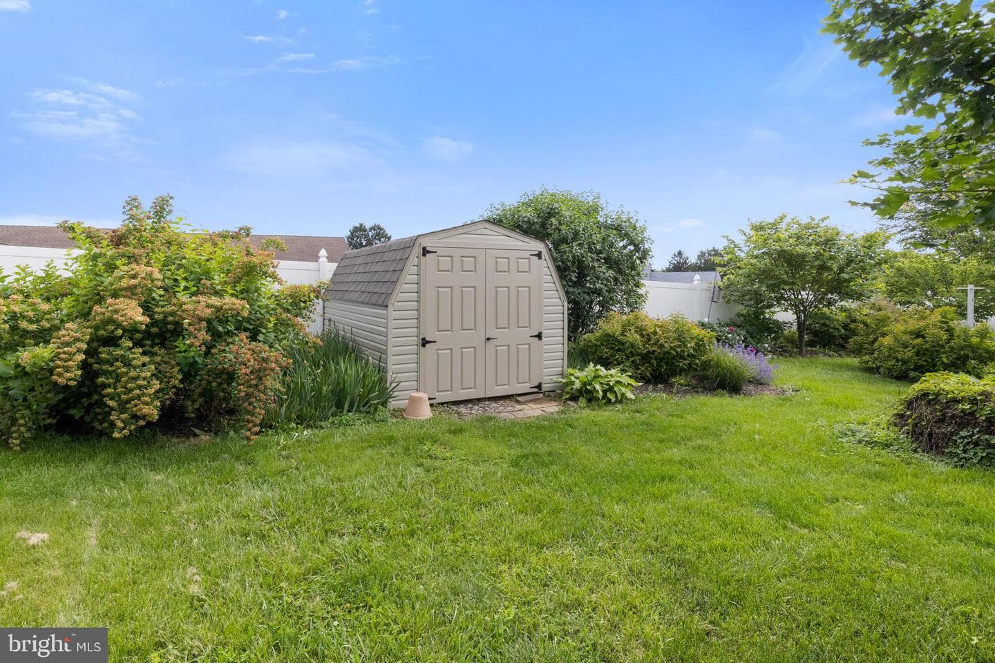28 Pine Street photo 38