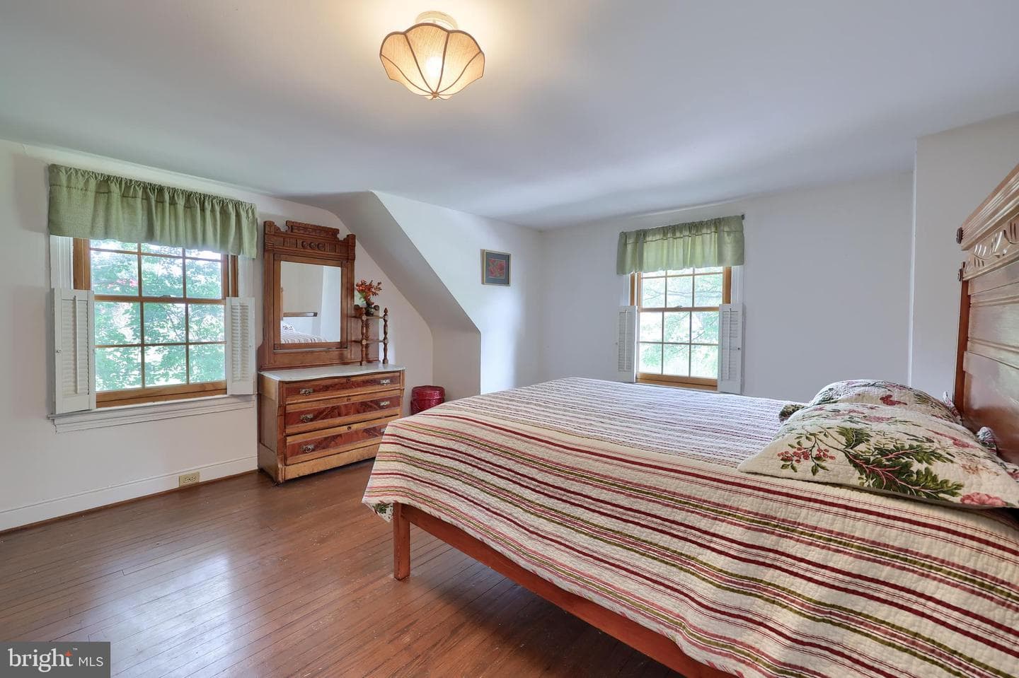 10 Stella Avenue photo 26