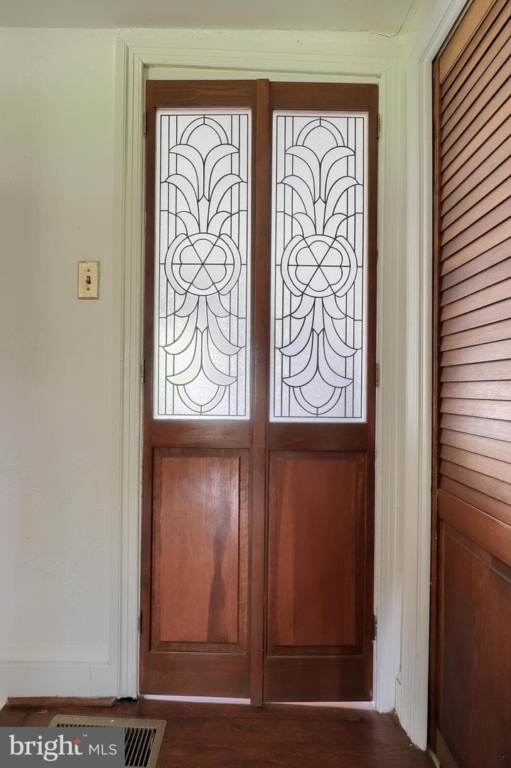 10 Stella Avenue photo 28