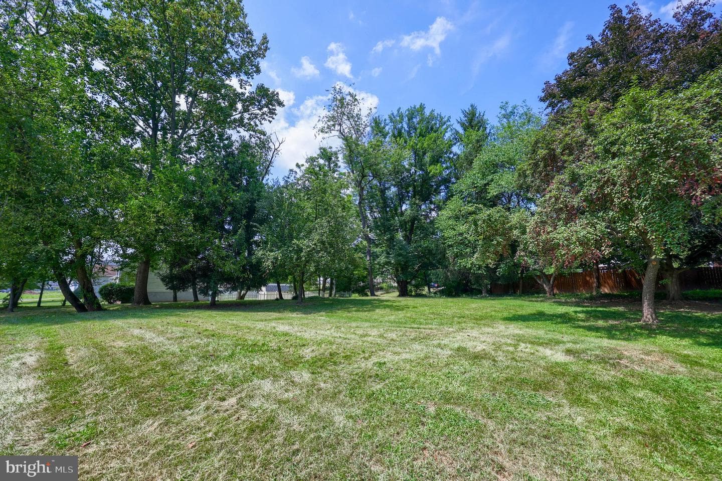 10 Stella Avenue photo 33