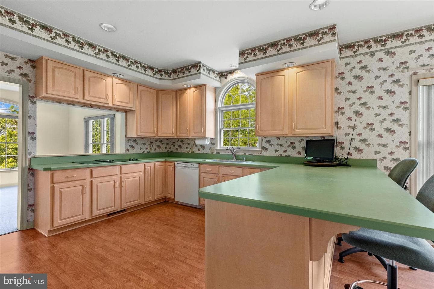 269 Willis Road photo 16