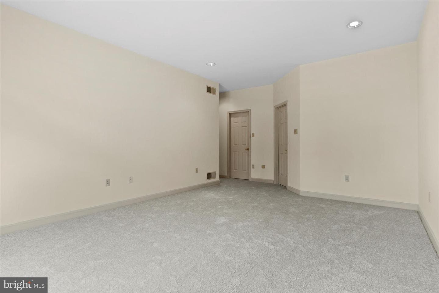 269 Willis Road photo 24