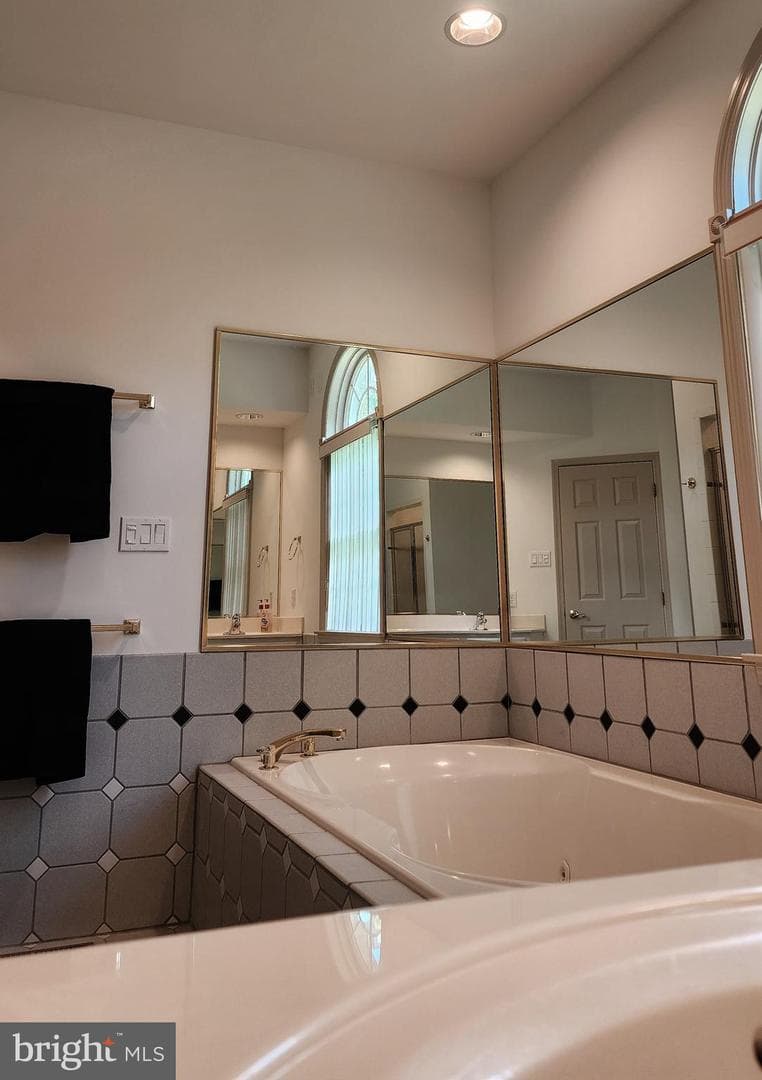 269 Willis Road photo 57