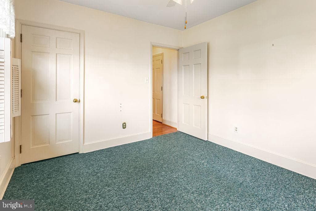 218 Main Street N photo 15