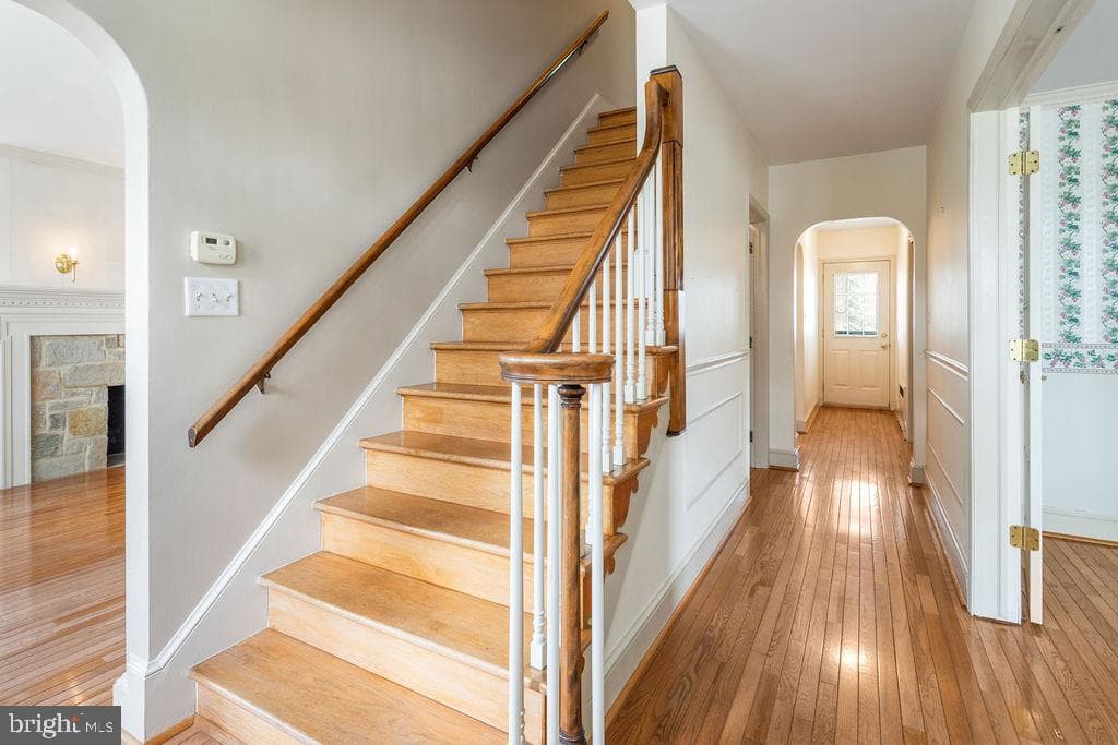 218 Main Street N photo 5