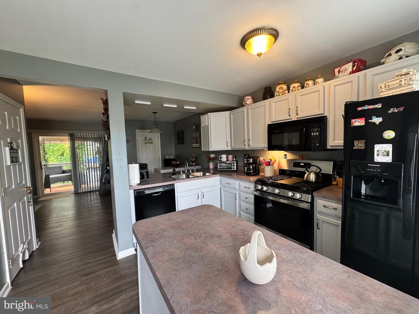 1833 Wyatt Circle photo 3