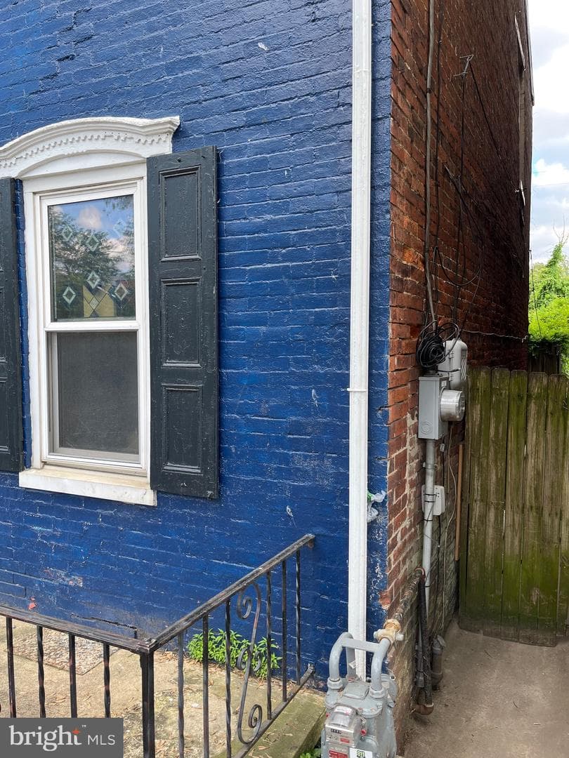 312 W Princess Street photo 2