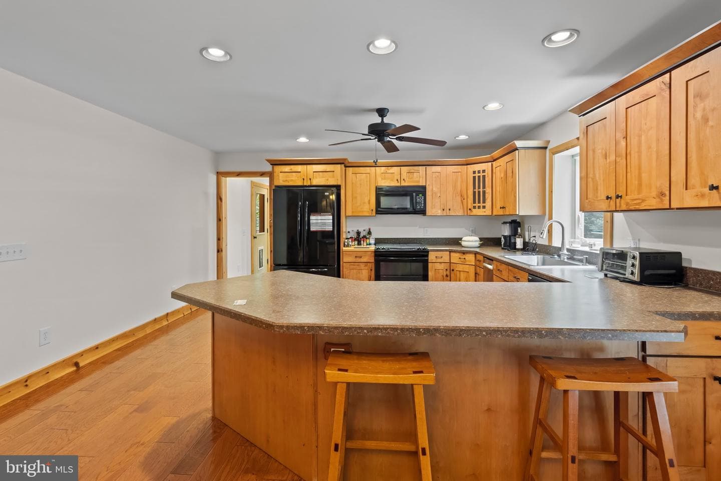 3859 Millards Way photo 9