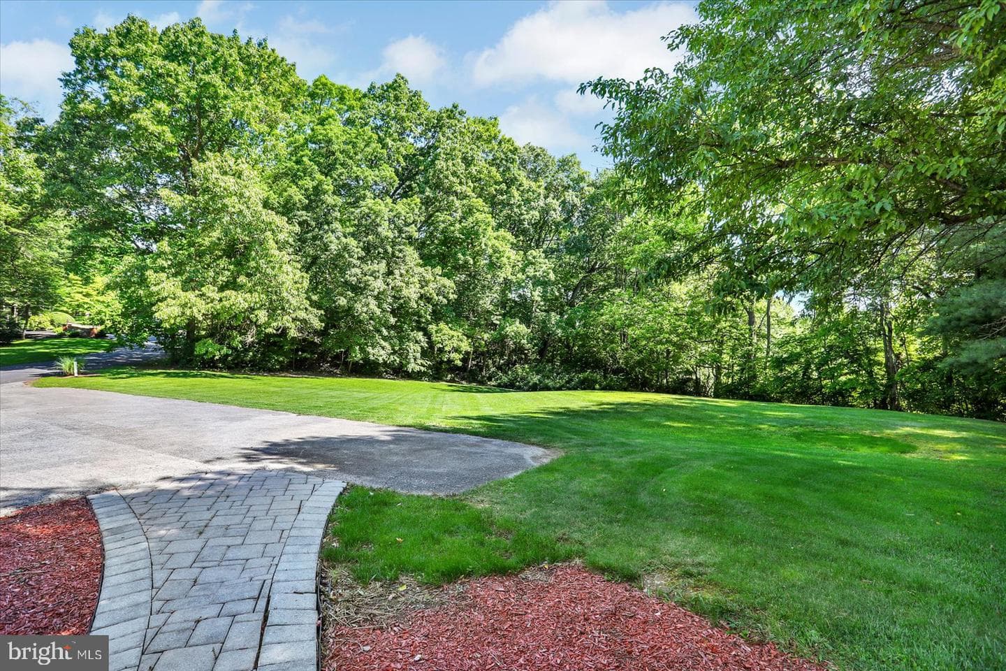 63 Lindsay Lane photo 10