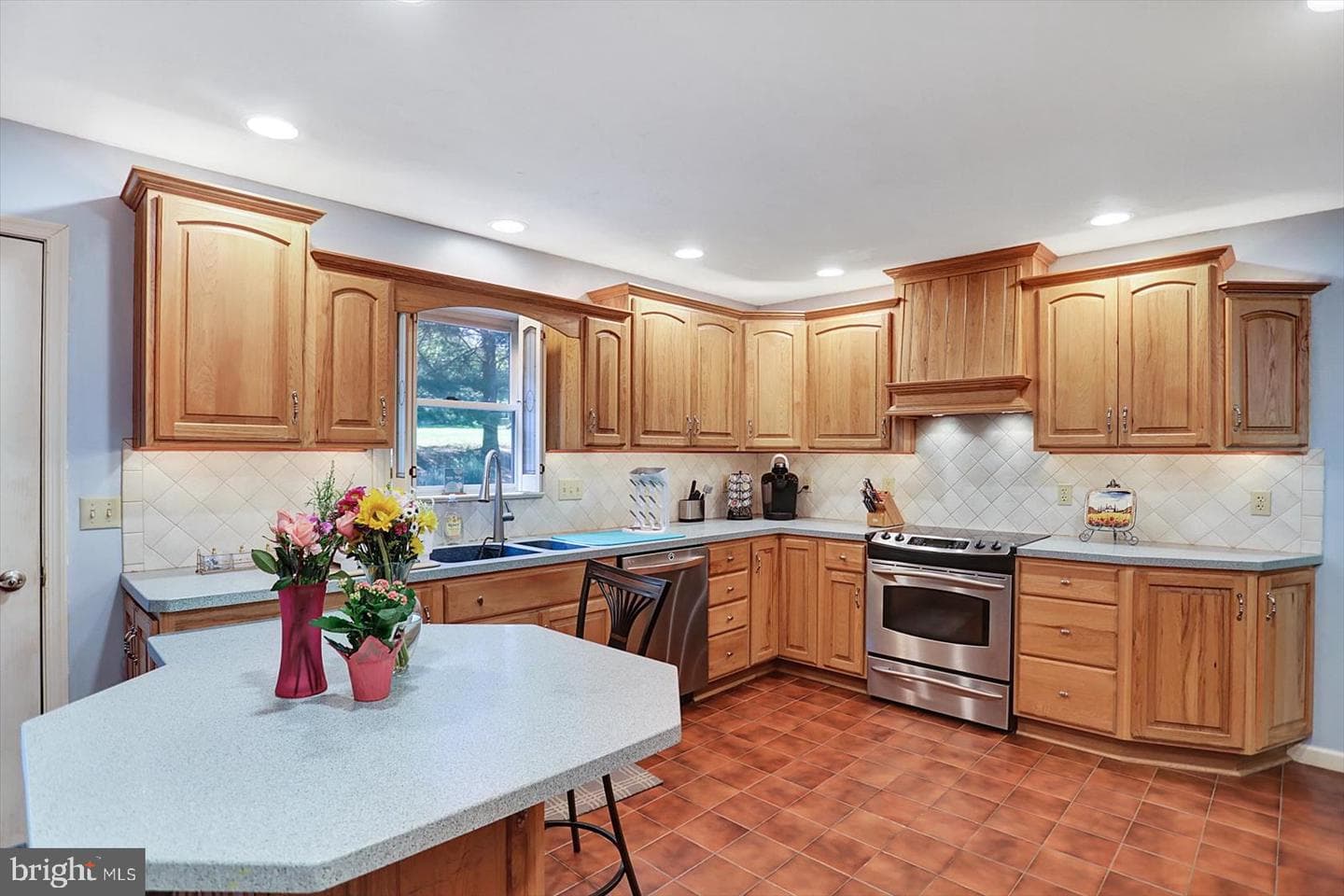 63 Lindsay Lane photo 15