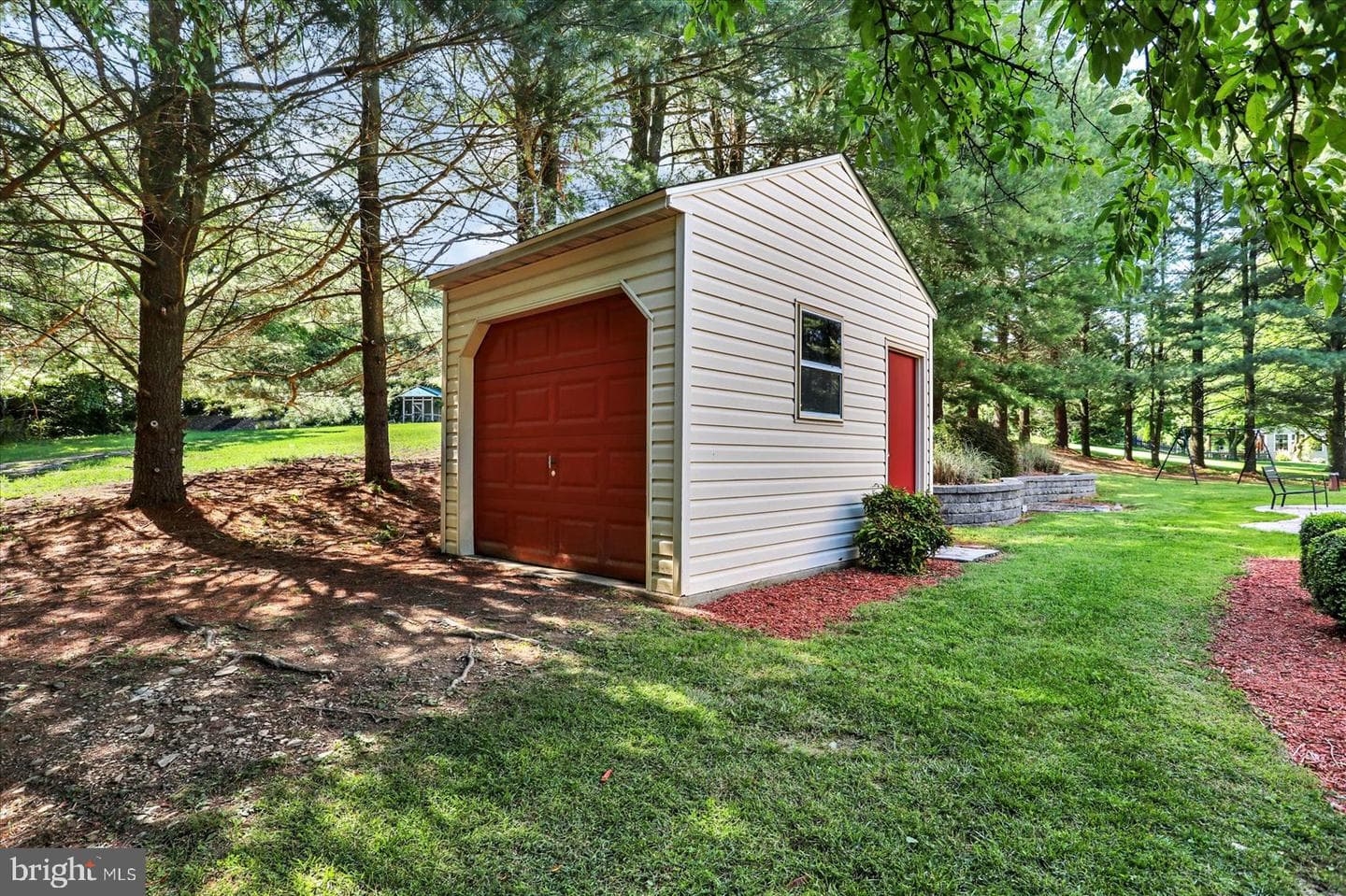 63 Lindsay Lane photo 6