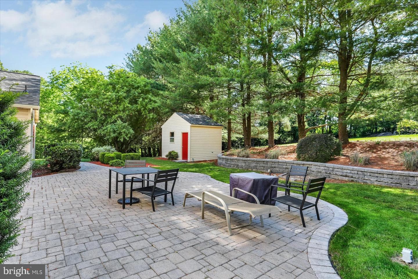 63 Lindsay Lane photo 7