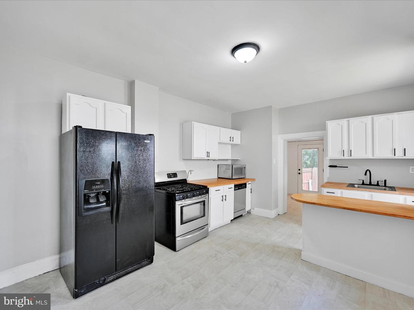 871 E Market Street photo 12