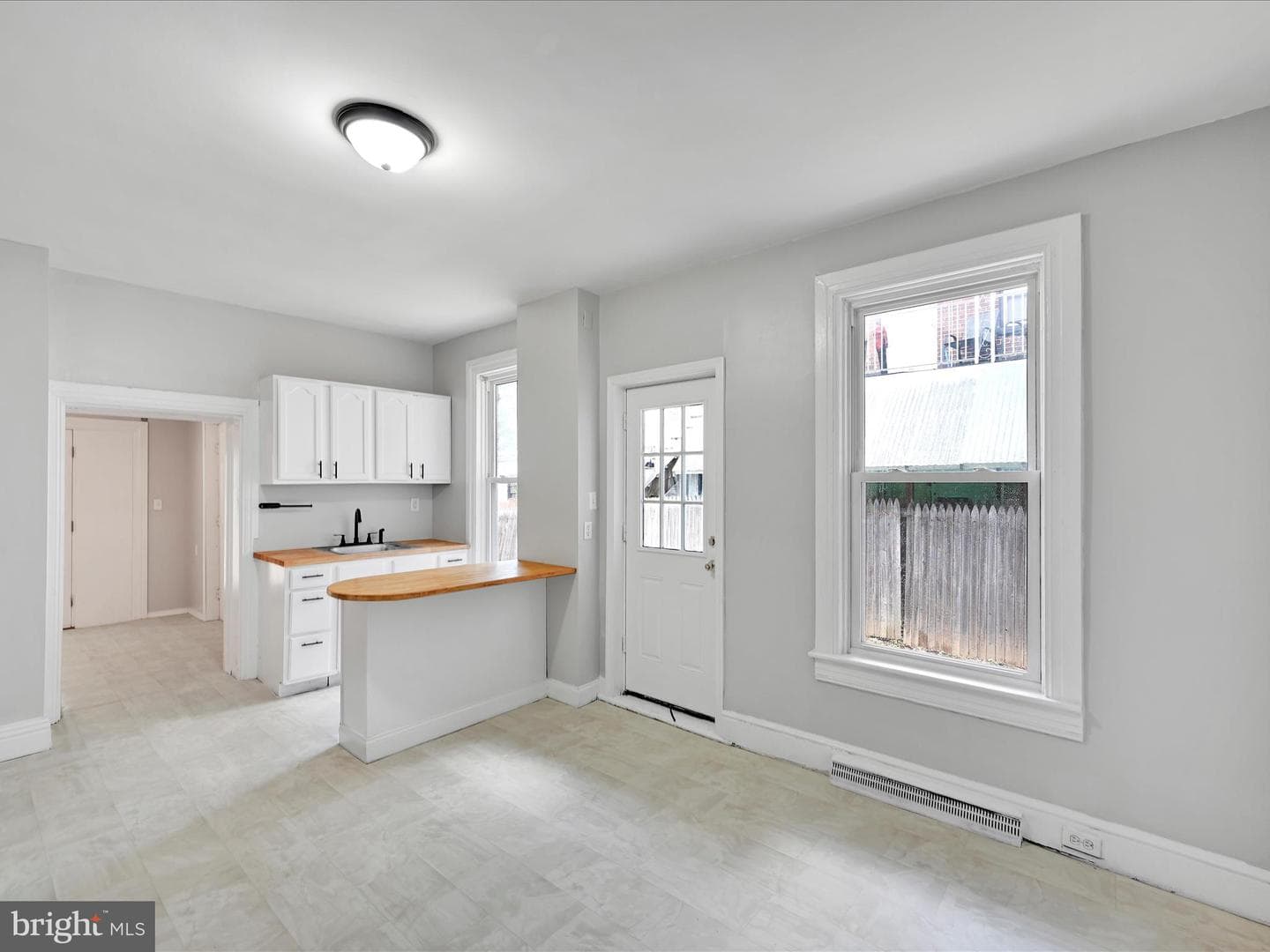 871 E Market Street photo 13