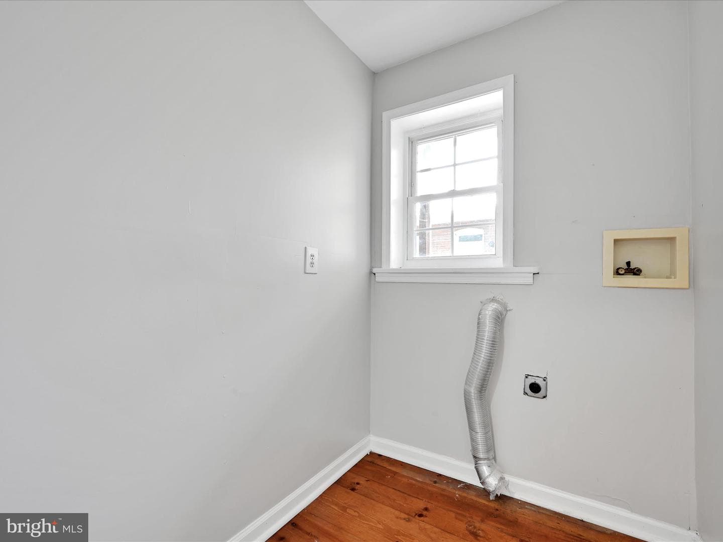 871 E Market Street photo 22
