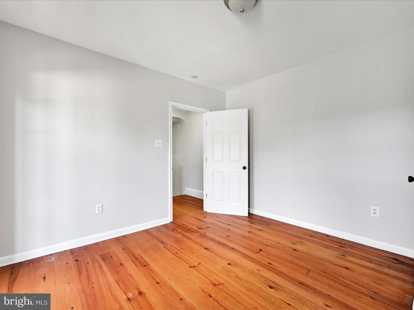 871 E Market Street photo 24