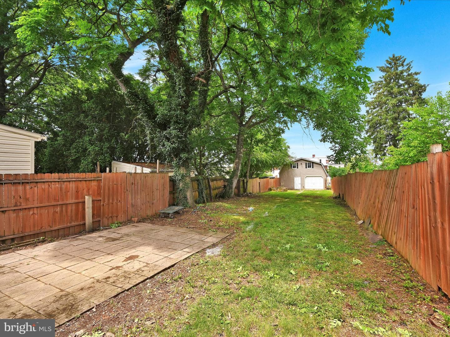 871 E Market Street photo 29