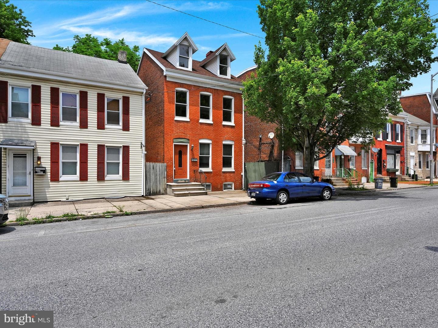 871 E Market Street photo 4