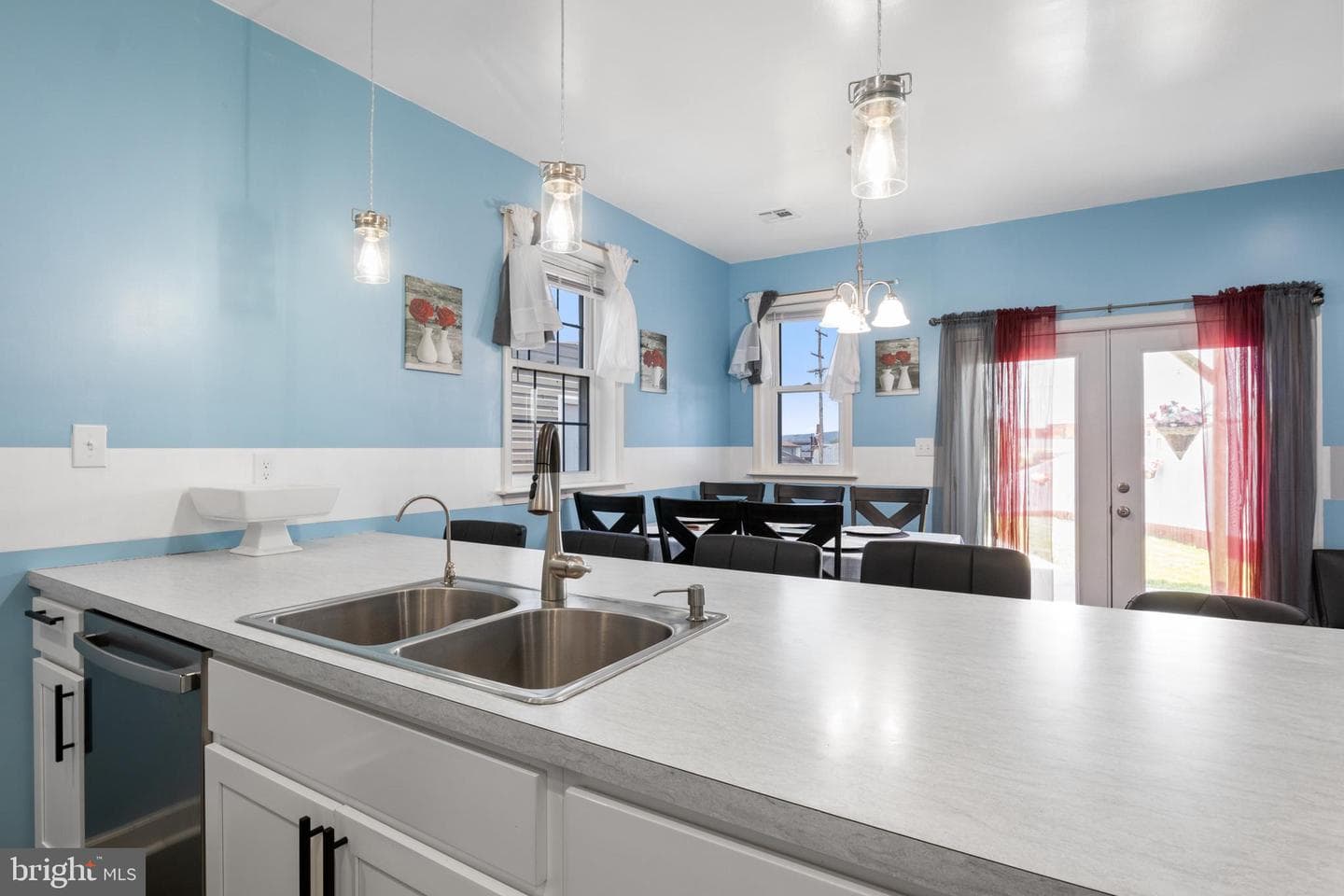 263b 3rd Street photo 16