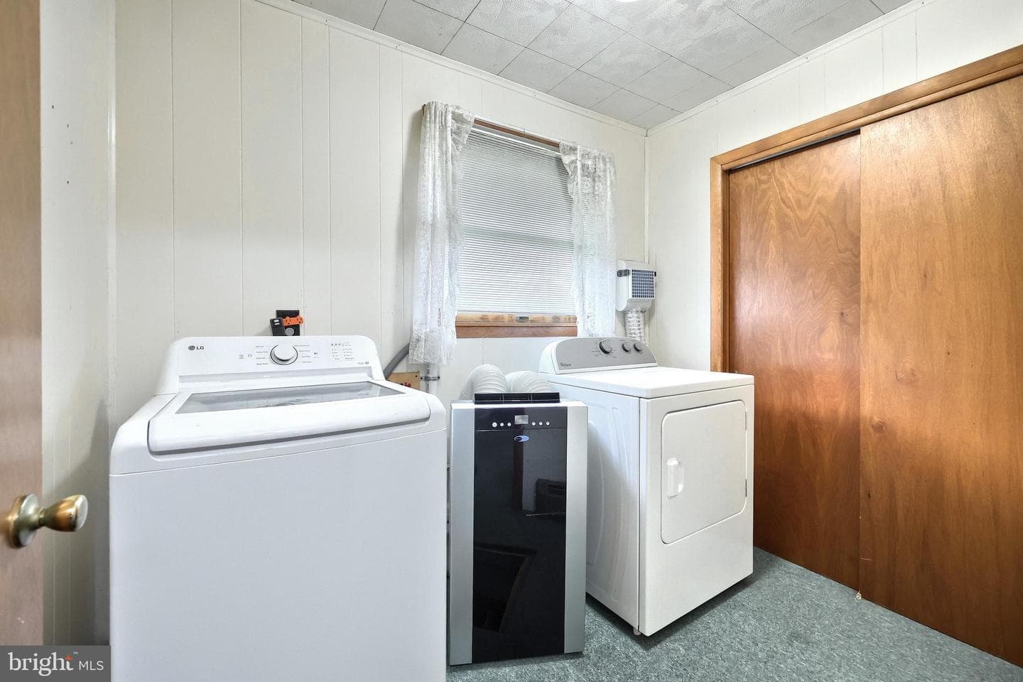 406 Campbell Road photo 33