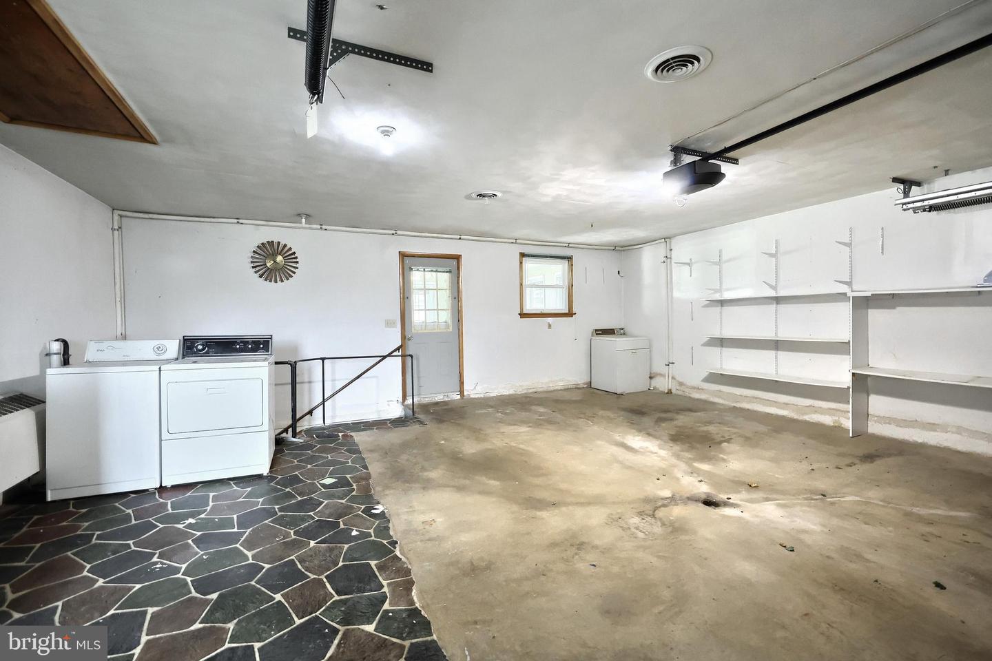 406 Campbell Road photo 37