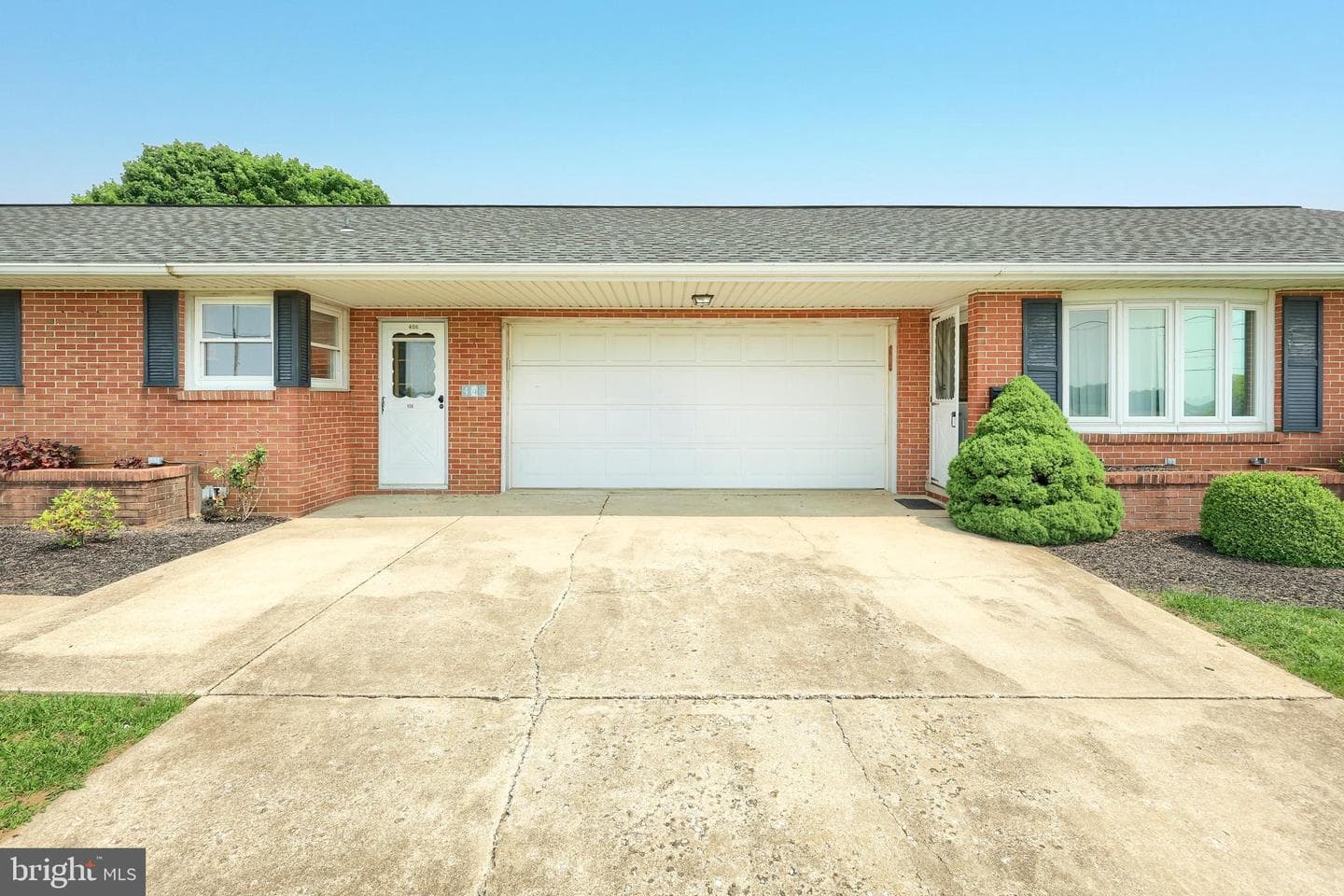 406 Campbell Road photo 9