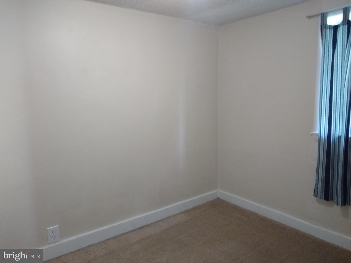 2894 Oakland Road photo 12