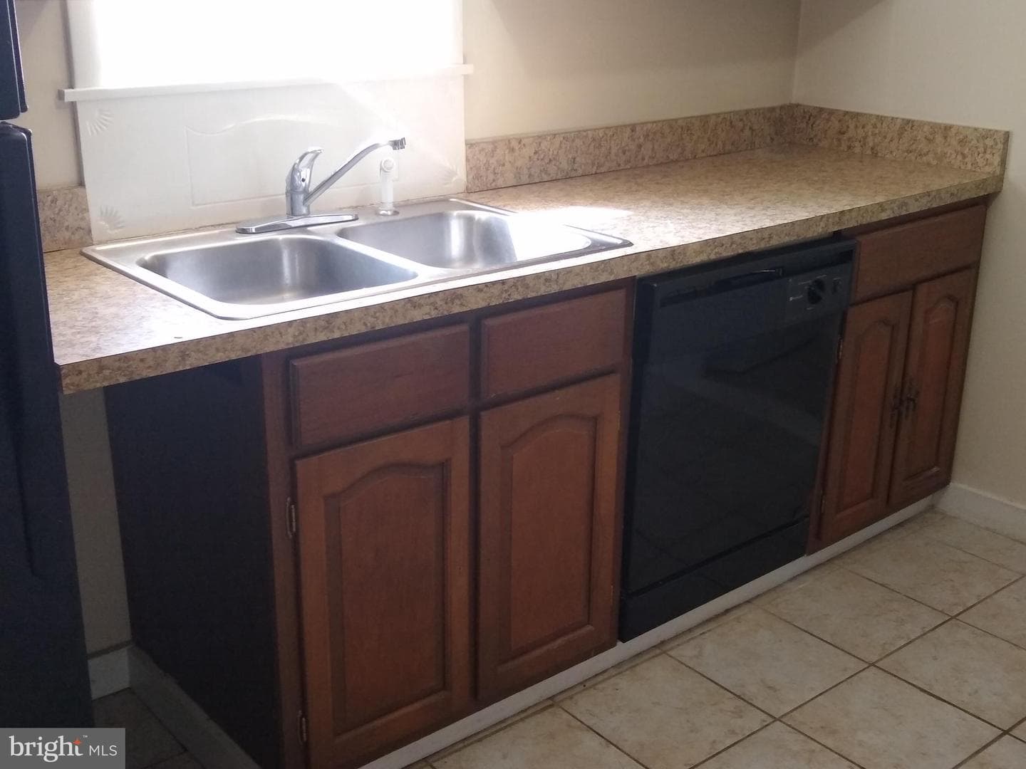 2894 Oakland Road photo 8