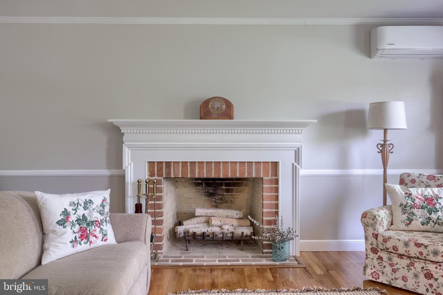 2585 Midpine Drive photo 10
