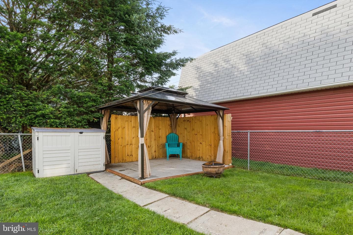 99 S Pine Street photo 23