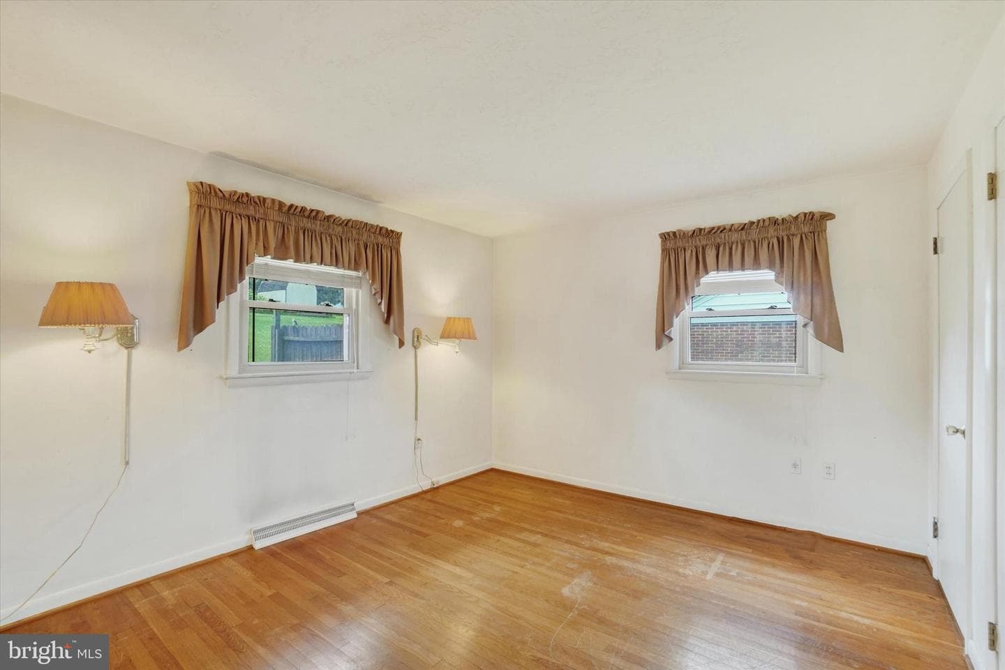 716 Hillcrest Road photo 11