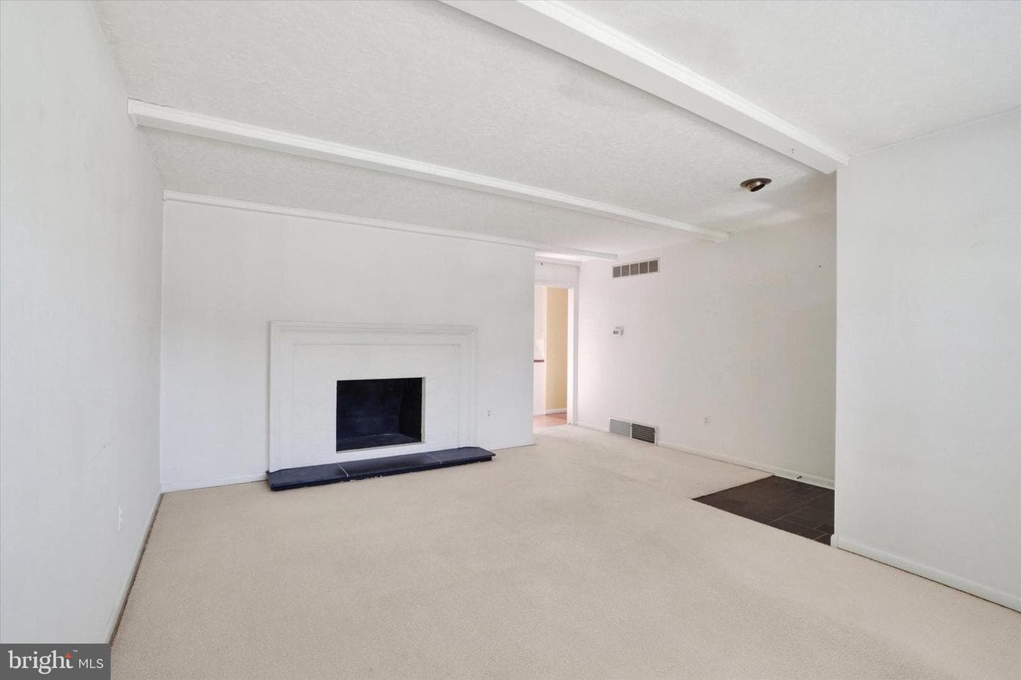 716 Hillcrest Road photo 3