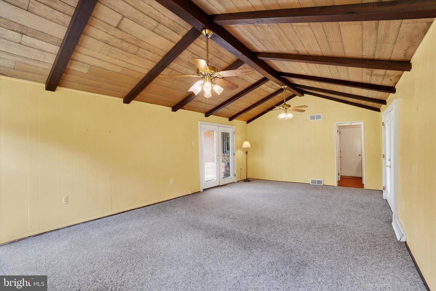 716 Hillcrest Road photo 9