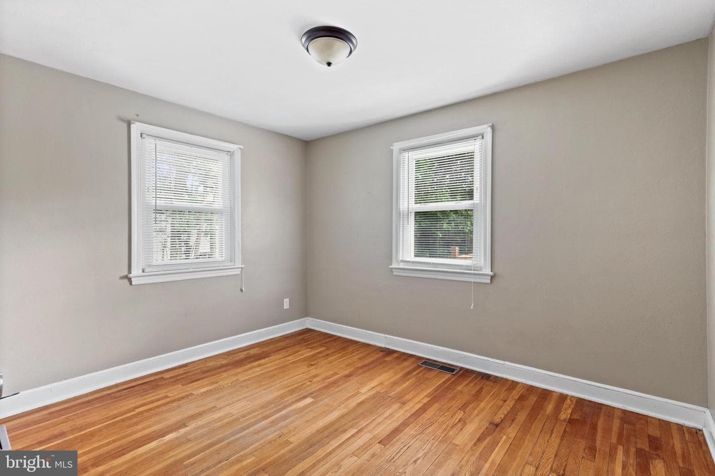 17 Schoolhouse Lane photo 15