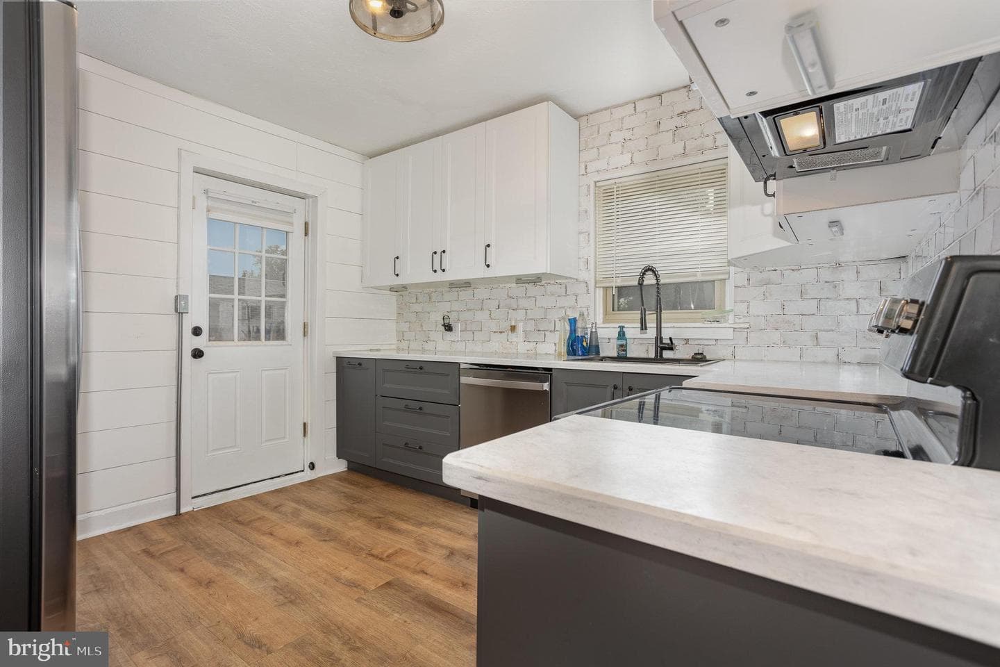 102 N Williams Street photo 11