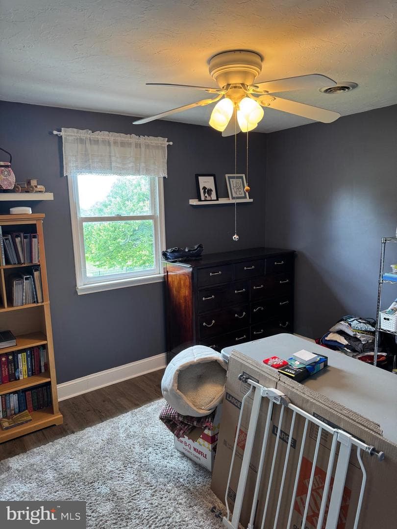 1872 Yingling Drive photo 17