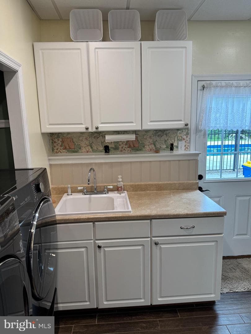 1872 Yingling Drive photo 32